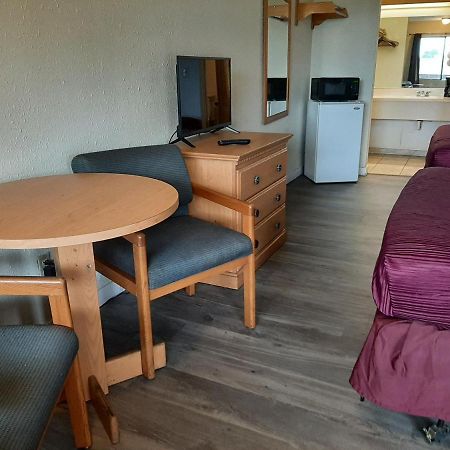 Centralia Inn エクステリア 写真