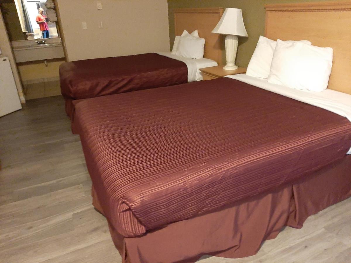 Centralia Inn エクステリア 写真